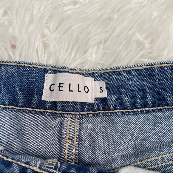 Cello Button Fly Raw Hem Distressed Ombre Shorts Size S - Picture 7 of 9